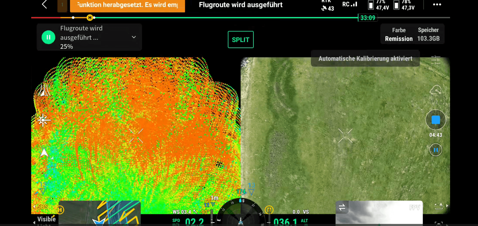 Geteilte Ansicht einer Drohnensteuerung mit LiDAR-Punktwolke und Live-Kamerabild einer grünen Wiese von oben.